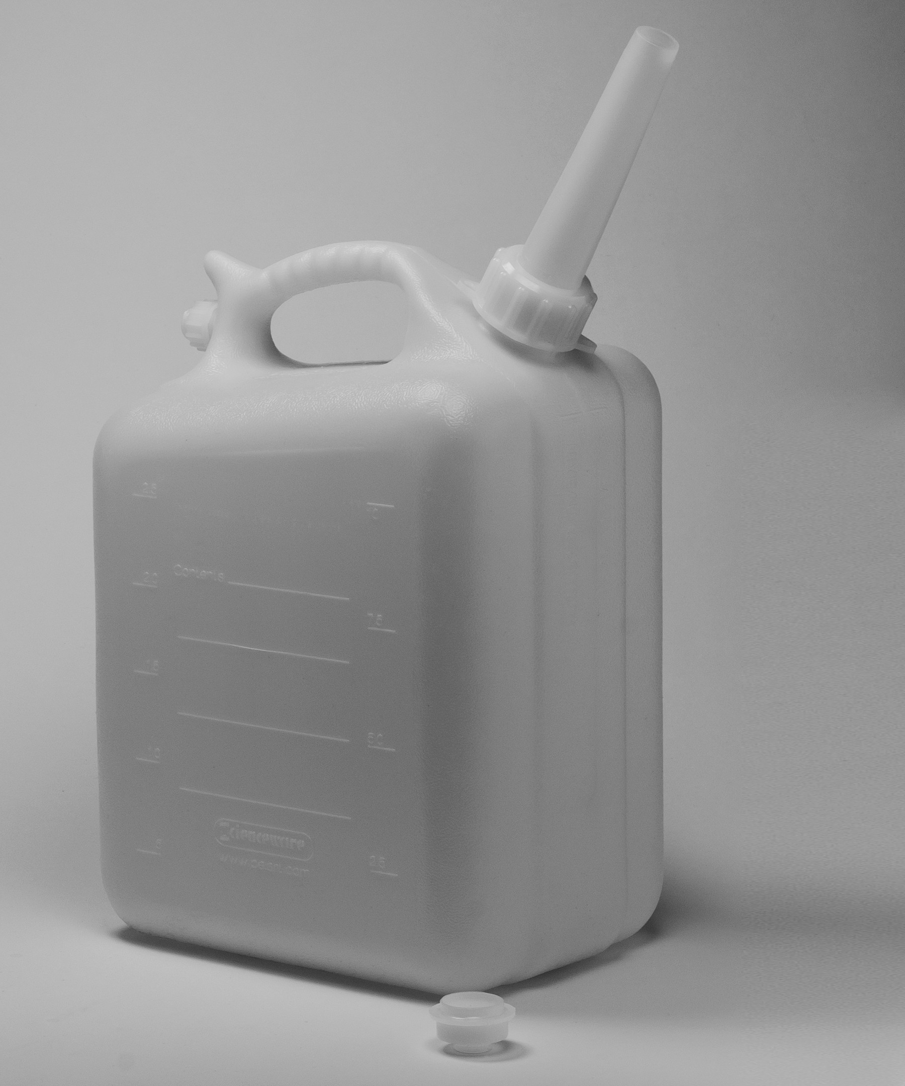 SP Bel-Art Polyethylene Jerrican; 10 Liters (2.5 Gallons), Screw Cap, ¾ in. I.D. Spout