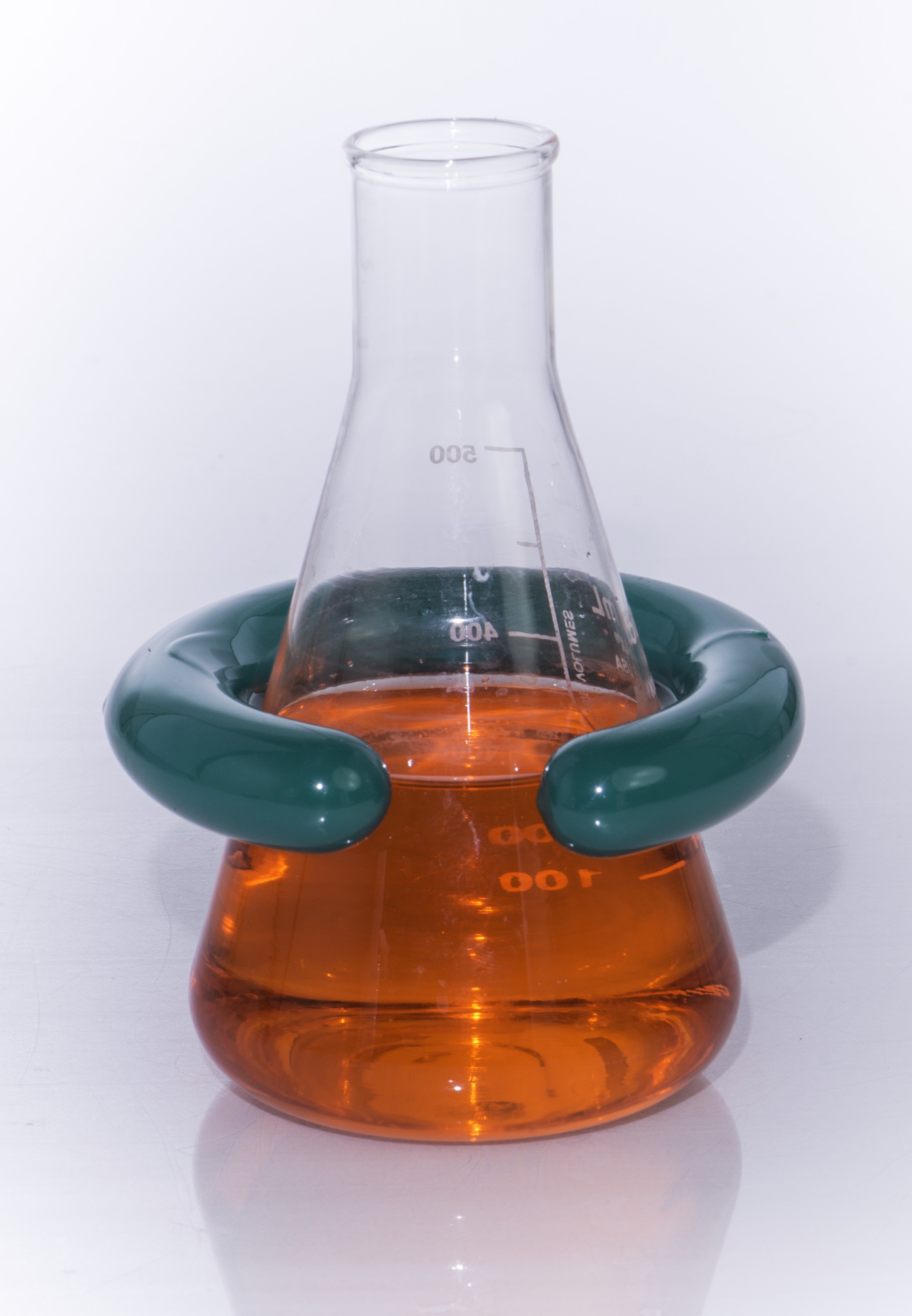 SP Bel-Art “C”-Shape Open 2.0lb Lead Ring Flask Weight with Vikem Vinyl Coating; For 1000-4000ml Flasks